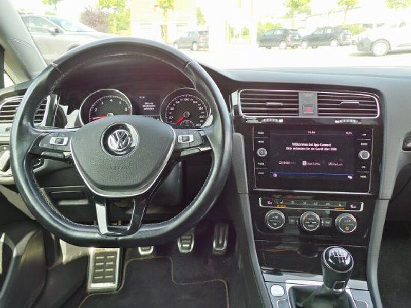 Volkswagen Golf VII Variant 1.0 TSI BMT Sound ACC PDC App-C