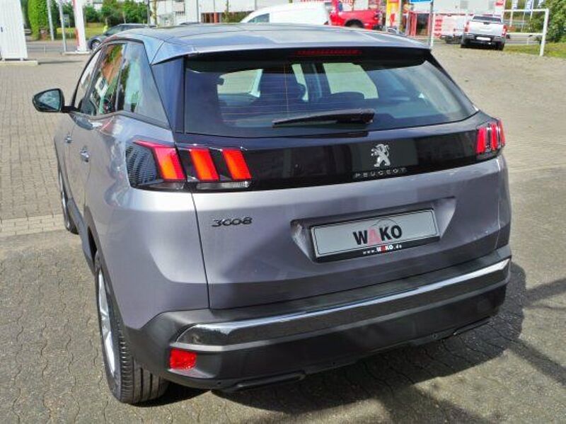 Peugeot 3008 1.2 PureTech 130  Active  PDC Temp. CarPlay