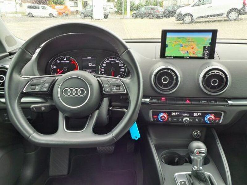 Audi A3 1.6 TDI  sport Klima Navi PDC SHZ