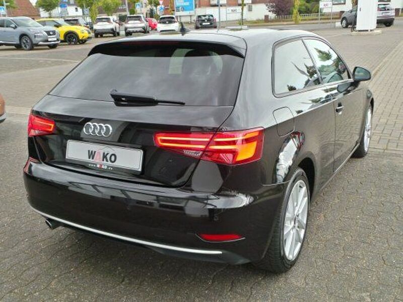 Audi A3 1.6 TDI  sport Klima Navi PDC SHZ