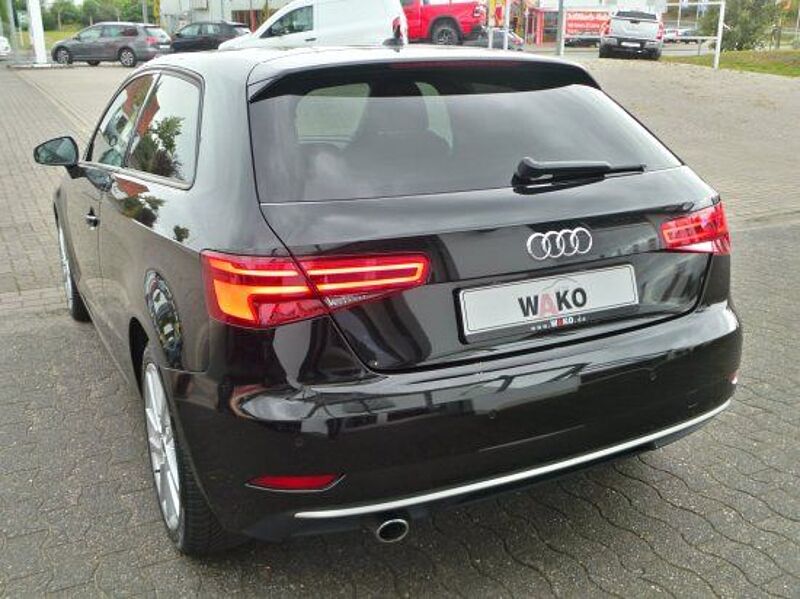 Audi A3 1.6 TDI  sport Klima Navi PDC SHZ