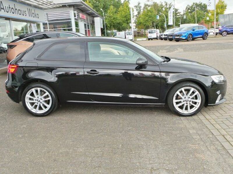 Audi A3 1.6 TDI  sport Klima Navi PDC SHZ