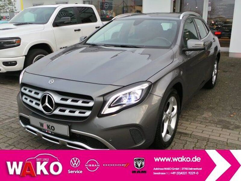 Mercedes-Benz GLA 180 Urban  Parktronic Navi Temp LED SHZ