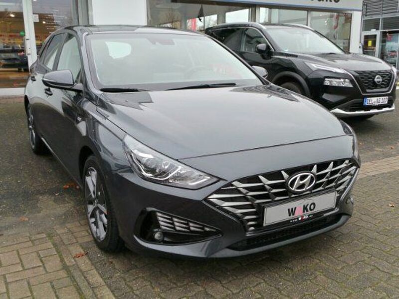 Hyundai i30 1.0 T-GDI Trend  R-kamera Temp. Navi SHZ Kli