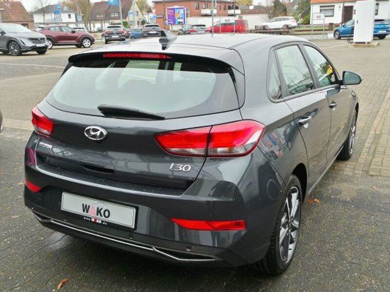 Hyundai i30 1.0 T-GDI Trend  R-kamera Temp. Navi SHZ Kli