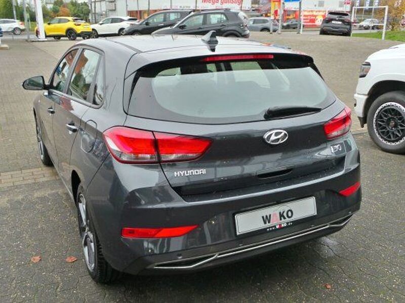 Hyundai i30 1.0 T-GDI Trend  R-kamera Temp. Navi SHZ Kli