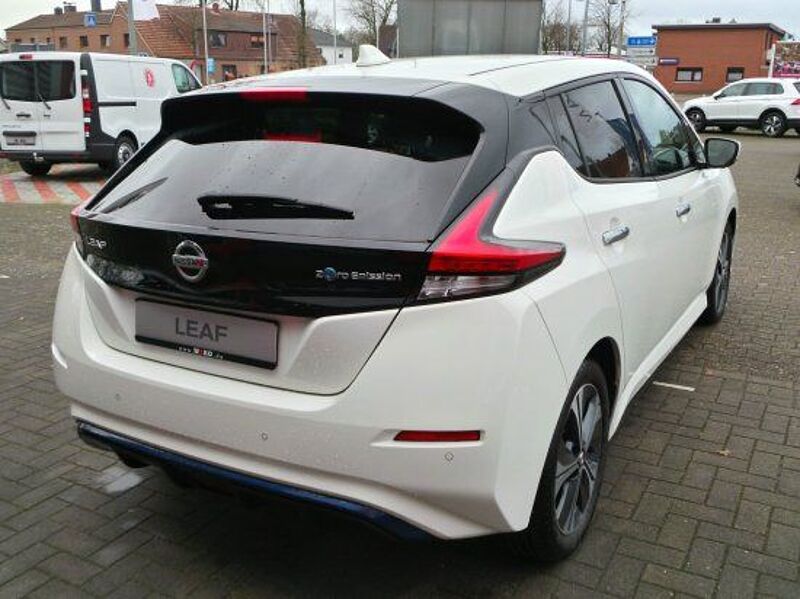 Nissan Leaf N-Connecta 40 kWh 360° Navi Abstandstemp. K