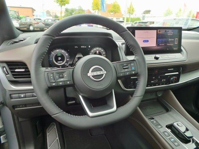 Nissan Qashqai 1.5 VC-T e-Power  Tekna Navi 360° Temp.